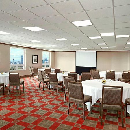 Four Points By Sheraton Calgary Airport Dış mekan fotoğraf