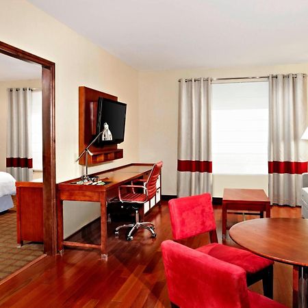 Four Points By Sheraton Calgary Airport Dış mekan fotoğraf
